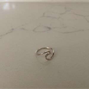 Puravida wave ring